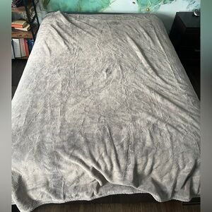 Kirkland Signature Plush Blanket Taupe colour